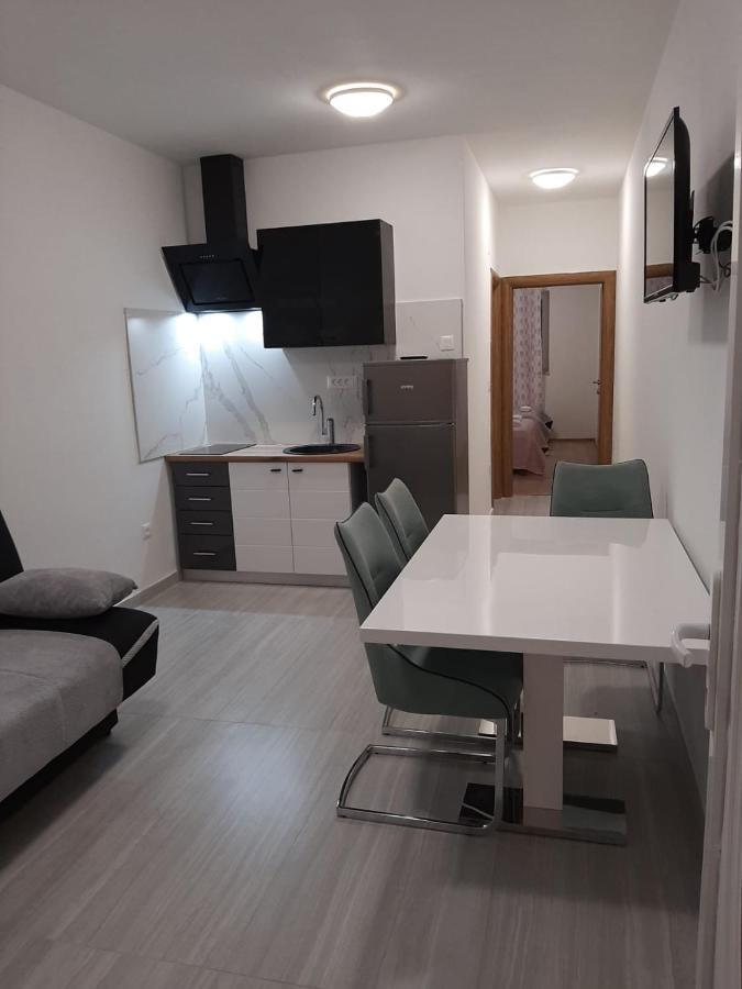 Apartmani Benjamin Бибине Екстериор снимка