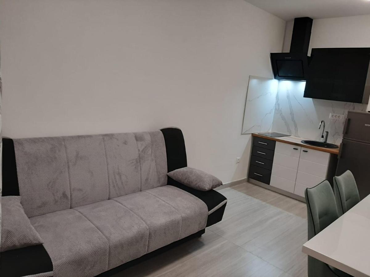 Apartmani Benjamin Бибине Екстериор снимка