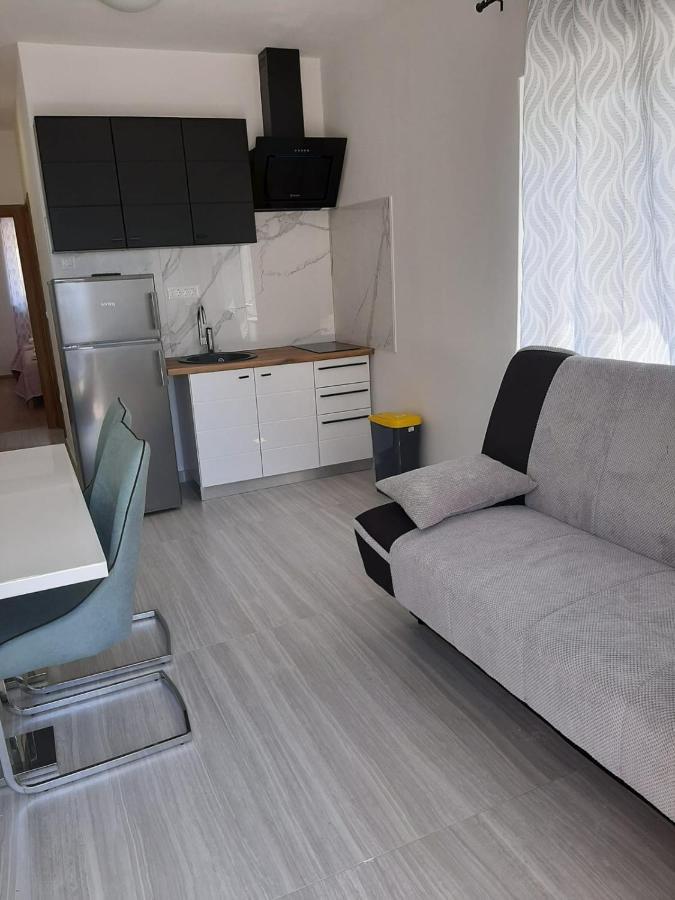 Apartmani Benjamin Бибине Екстериор снимка