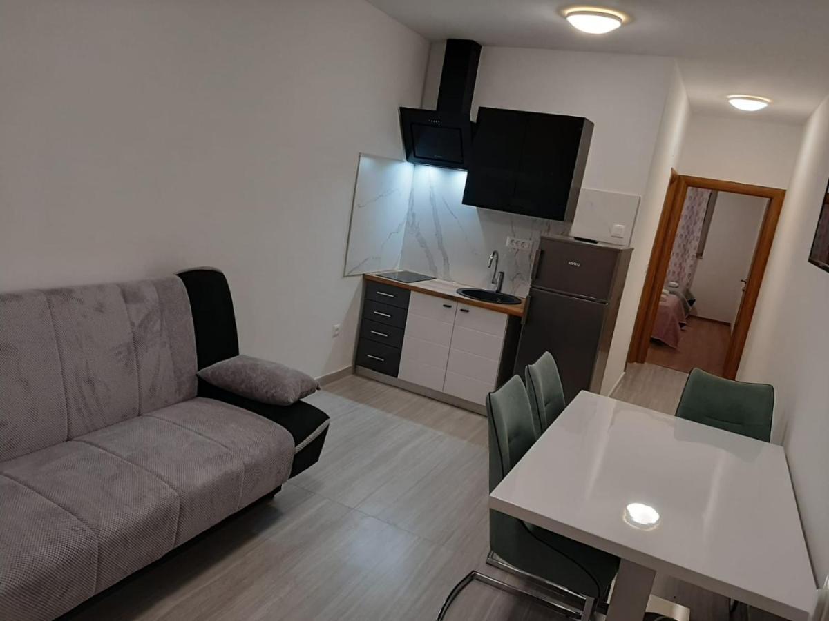 Apartmani Benjamin Бибине Екстериор снимка