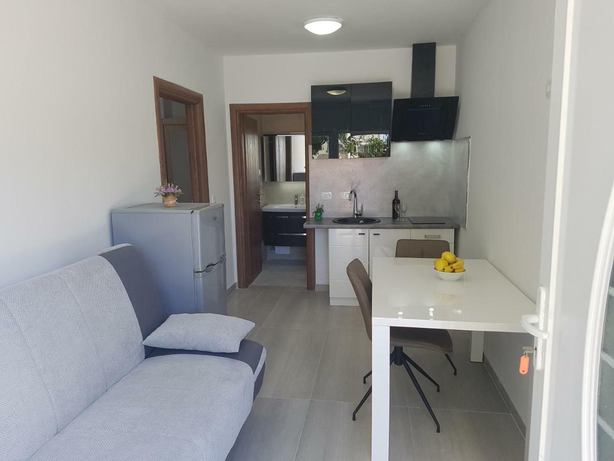 Apartmani Benjamin Бибине Екстериор снимка