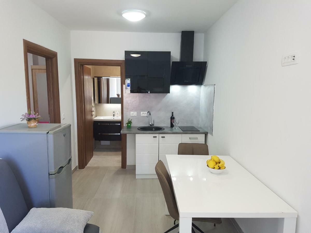 Apartmani Benjamin Бибине Екстериор снимка