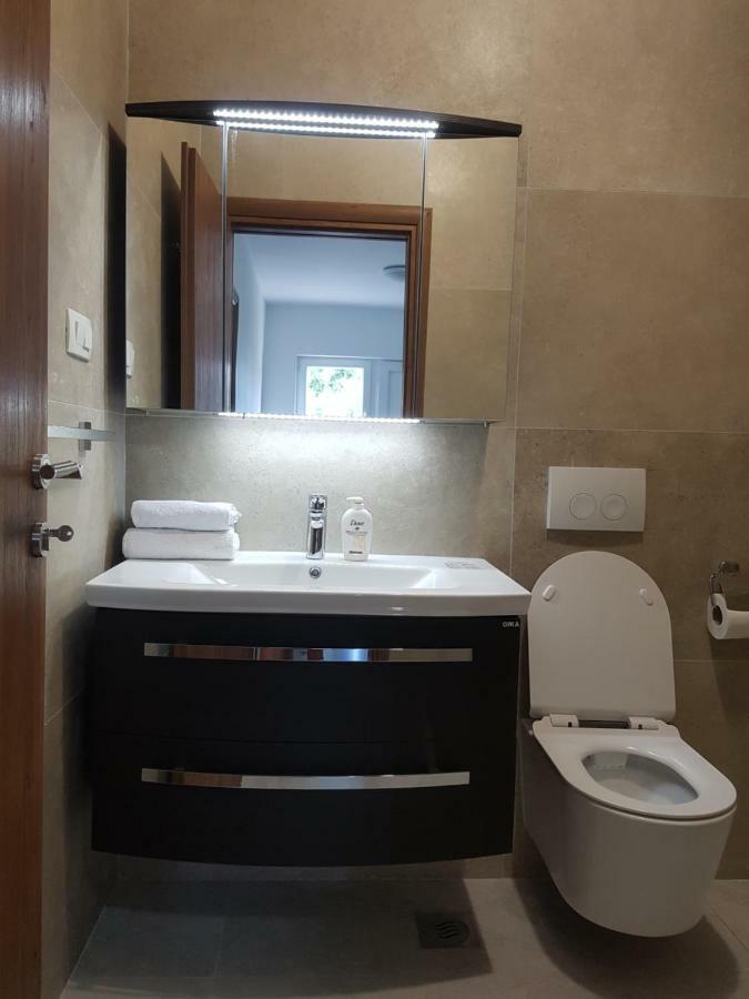 Apartmani Benjamin Бибине Екстериор снимка