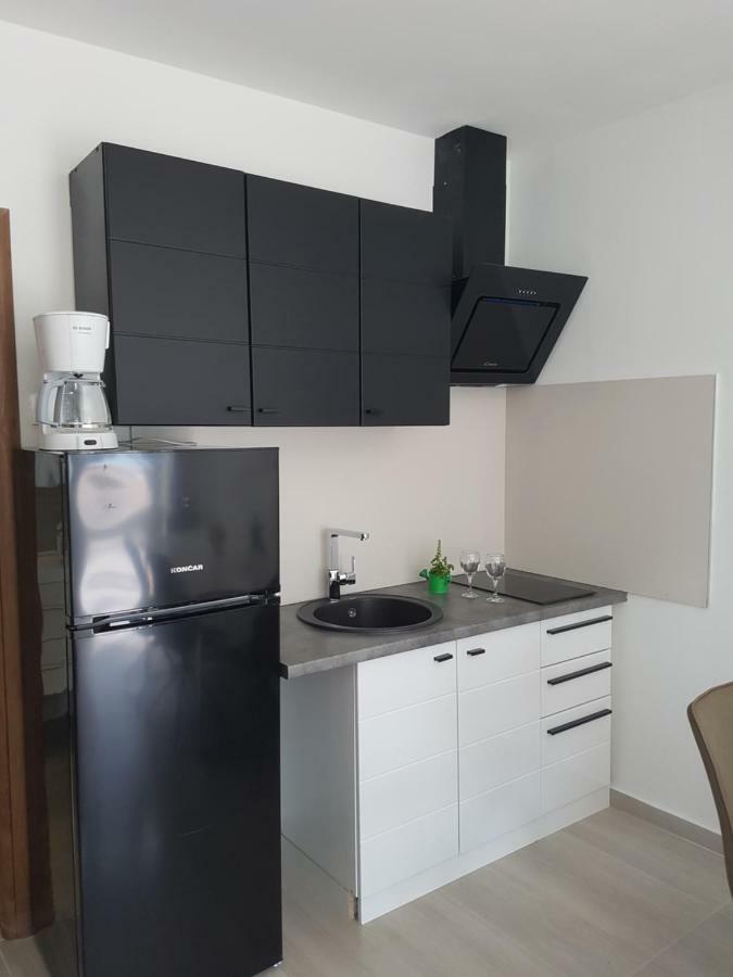 Apartmani Benjamin Бибине Екстериор снимка