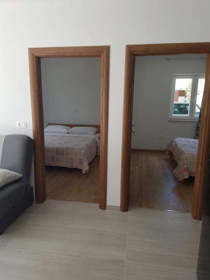 Apartmani Benjamin Бибине Екстериор снимка